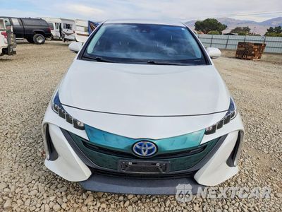 Piąte zdjęcie samochodu w środku: 2018 TOYOTA PRIUS PRIME PREMIUM VIN:JTDKARFPXJ3096296 - miniatura
