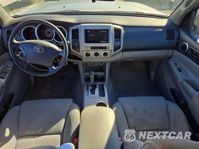 Zdjęcie 8 z 12 samochodu: 2006 TOYOTA TACOMA DOUBLE CAB PRERUNNER VIN:5TEJU62N66Z309968 - miniatura