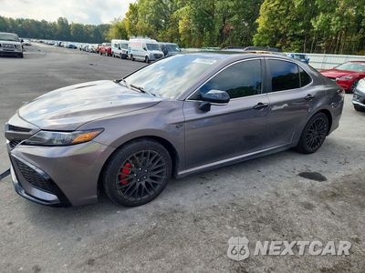 2024 TOYOTA CAMRY SE 4T1G11AKXRU862130 - główne zdjęcie licytacji z USA - miniatura