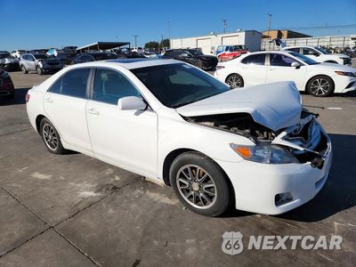 Czwarte zdjęcie samochodu z boku: 2010 TOYOTA CAMRY LE VIN:4T1BF3EK7AU529017 - miniatura
