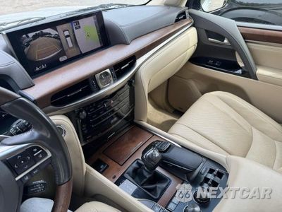 Zdjęcie 11 z 14 samochodu: 2016 LEXUS LX 570 VIN:JTJHY7AX3G4213685 - miniatura