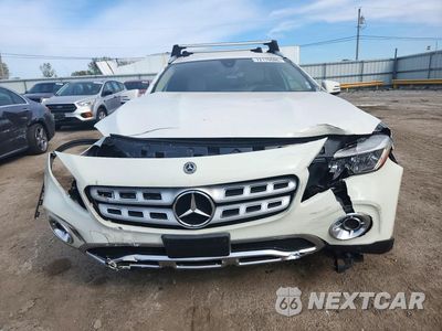 Piąte zdjęcie samochodu w środku: 2018 MERCEDES-BENZ GLA 250 4MATIC VIN:WDCTG4GB6JJ416910 - miniatura