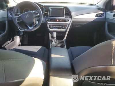 Zdjęcie 8 z 12 samochodu: 2018 HYUNDAI SONATA SE VIN:5NPE24AF5JH657813 - miniatura