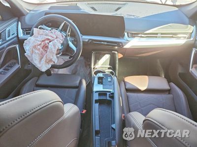 Zdjęcie 8 z 13 samochodu: 2024 BMW X1 M35I VIN:WBX13EF03R5Y29633 - miniatura