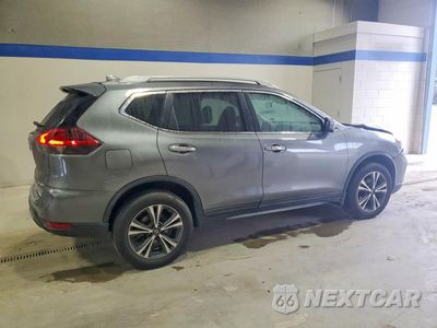 Trzecie zdjęcie samochodu z tyłu: 2020 NISSAN ROGUE SV VIN:5N1AT2MV3LC781379 - miniatura