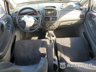 Zdjęcie 8 z 12 samochodu: 2004 SUZUKI AERIO S VIN:JS2RA61S045203055 - miniatura