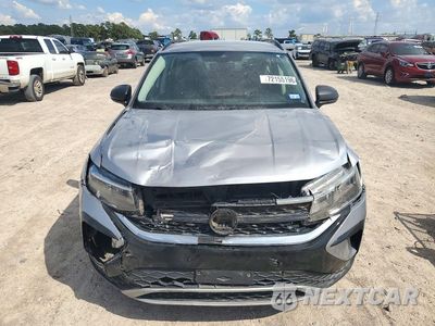 Piąte zdjęcie samochodu w środku: 2024 VOLKSWAGEN TAOS S VIN:3VV5X7B21RM116392 - miniatura