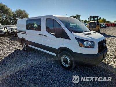 Czwarte zdjęcie samochodu z boku: 2021 FORD TRANSIT T-250 VIN:1FTBR1Y88MKA35023 - miniatura