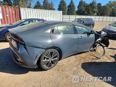 Trzecie zdjęcie samochodu z tyłu: 2024 TOYOTA PRIUS XLE VIN:JTDADABU5R3016091 - miniatura