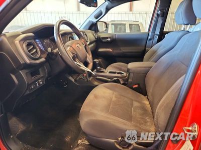 Zdjęcie 7 z 12 samochodu: 2017 TOYOTA TACOMA TRD SPORT VIN:3TMCZ5AN3HM100368 - miniatura