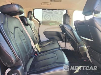 Zdjęcie 11 z 14 samochodu: 2017 CHRYSLER PACIFICA LIMITED VIN:2C4RC1GG5HR778741 - miniatura