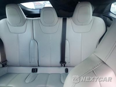 Zdjęcie 10 z 13 samochodu: 2015 TESLA MODEL S 70D VIN:5YJSA1S28FF085819 - miniatura