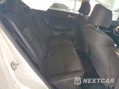 Zdjęcie 11 z 13 samochodu: 2018 KIA SPORTAGE LX VIN:KNDPMCAC5J7394195 - miniatura