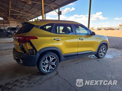 Trzecie zdjęcie samochodu z tyłu: 2021 KIA SELTOS SX VIN:KNDETCA25M7088636 - miniatura