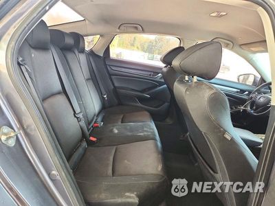 Zdjęcie 10 z 13 samochodu: 2020 HONDA ACCORD LX VIN:1HGCV1F13LA126051 - miniatura