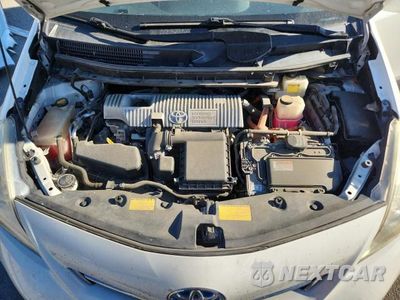 Zdjęcie 11 z 13 samochodu: 2013 TOYOTA PRIUS V FIVE VIN:JTDZN3EU7D3262138 - miniatura