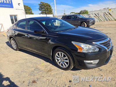 Czwarte zdjęcie samochodu z boku: 2015 NISSAN ALTIMA 2.5 S VIN:1N4AL3APXFC172168 - miniatura