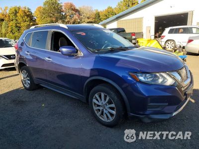 Czwarte zdjęcie samochodu z boku: 2017 NISSAN ROGUE SV VIN:KNMAT2MV4HP585424 - miniatura