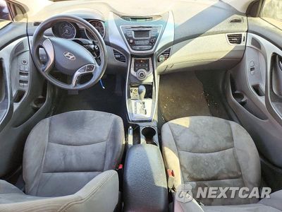 Zdjęcie 8 z 12 samochodu: 2013 HYUNDAI ELANTRA GLS VIN:5NPDH4AE1DH350869 - miniatura