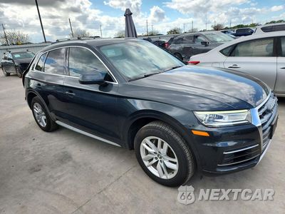 Czwarte zdjęcie samochodu z boku: 2020 AUDI Q5 PREMIUM VIN:WA1ANAFY4L2107919 - miniatura