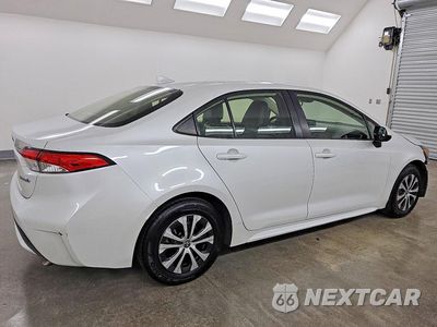 Trzecie zdjęcie samochodu z tyłu: 2022 TOYOTA COROLLA LE VIN:JTDEAMDE8N3010636 - miniatura