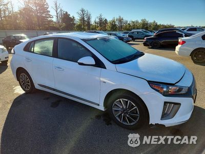 Czwarte zdjęcie samochodu z boku: 2020 HYUNDAI IONIQ SE VIN:KMHC75LJ3LU070384 - miniatura