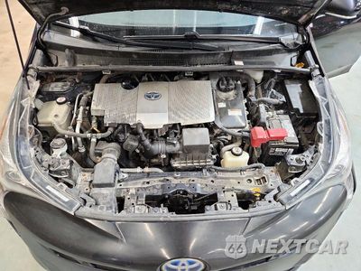 Zdjęcie 11 z 12 samochodu: 2018 TOYOTA PRIUS TWO VIN:JTDKBRFU1J3076313 - miniatura