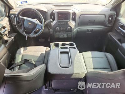 Zdjęcie 8 z 13 samochodu: 2022 CHEVROLET SILVERADO K1500 VIN:3GCPDAEK3NG540836 - miniatura