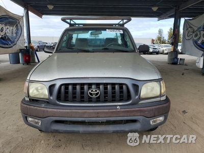 Piąte zdjęcie samochodu w środku: 2002 TOYOTA TACOMA BASE VIN:5TENL42N42Z881074 - miniatura