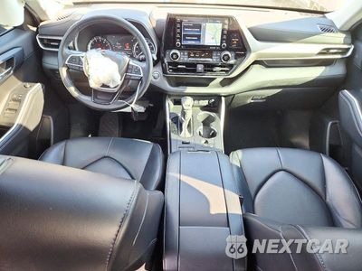 Zdjęcie 8 z 13 samochodu: 2022 TOYOTA HIGHLANDER XLE VIN:5TDHZRBH3NS194723 - miniatura