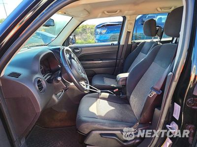 Zdjęcie 7 z 13 samochodu: 2015 JEEP PATRIOT LATITUDE VIN:1C4NJRFB0FD395119 - miniatura