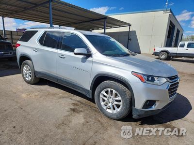 Czwarte zdjęcie samochodu z boku: 2019 CHEVROLET TRAVERSE LT VIN:1GNERGKW8KJ122910 - miniatura