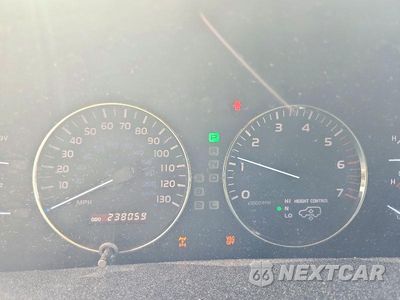 Zdjęcie 9 z 14 samochodu: 2005 LEXUS LX 470 VIN:JTJHT00W053555371 - miniatura