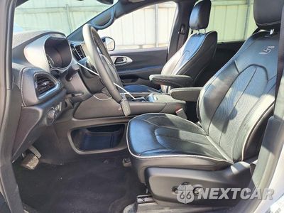 Zdjęcie 7 z 13 samochodu: 2025 CHRYSLER PACIFICA LIMITED VIN:2C4RC1GG5SR544414 - miniatura
