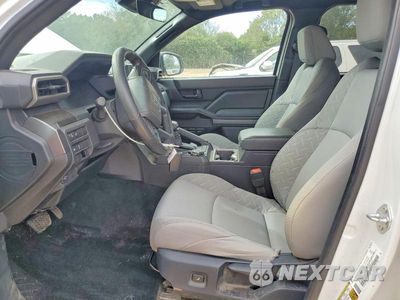 Zdjęcie 7 z 13 samochodu: 2025 TOYOTA TACOMA SR5 VIN:3TYLB5JNXST099784 - miniatura