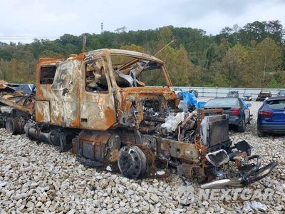 Czwarte zdjęcie samochodu z boku: 2021 VOLVO VN VNL VIN:4V4NC9EH0MN280919 - miniatura