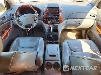 Zdjęcie 8 z 13 samochodu: 2010 TOYOTA SIENNA XLE LIMITED VIN:5TDYK4CC2AS341991 - miniatura