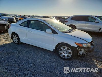 Czwarte zdjęcie samochodu z boku: 2008 HONDA CIVIC LX VIN:2HGFG116X8H577173 - miniatura