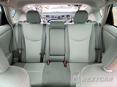 Zdjęcie 10 z 14 samochodu: 2014 TOYOTA PRIUS FOUR VIN:JTDKN3DU9E1738499 - miniatura