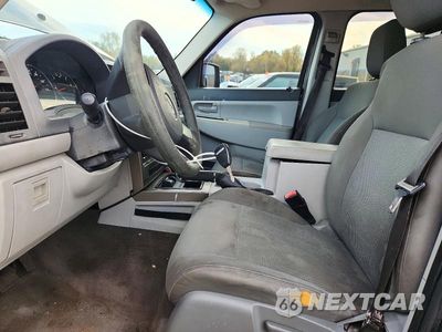 Zdjęcie 7 z 13 samochodu: 2008 JEEP LIBERTY SPORT VIN:1J8GN28K38W267720 - miniatura