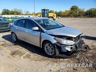 Czwarte zdjęcie samochodu z boku: 2016 FORD FOCUS SE VIN:1FADP3K21GL401777 - miniatura