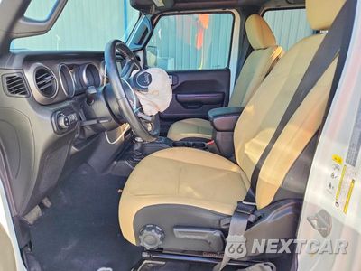 Zdjęcie 7 z 13 samochodu: 2020 JEEP GLADIATOR SPORT VIN:1C6HJTAG6LL100255 - miniatura