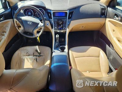 Zdjęcie 8 z 12 samochodu: 2011 HYUNDAI SONATA LIMITED VIN:5NPEC4AC8BH137139 - miniatura