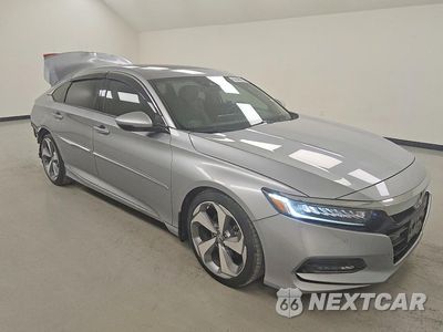 Czwarte zdjęcie samochodu z boku: 2019 HONDA ACCORD TOURING VIN:1HGCV2F90KA021574 - miniatura