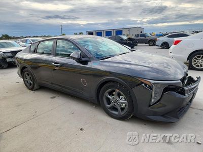 Czwarte zdjęcie samochodu z boku: 2026 KIA K4 LXS VIN:3KPFT4DE4TE399750 - miniatura