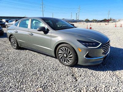 Czwarte zdjęcie samochodu z boku: 2023 HYUNDAI SONATA HYBRID LIMITED VIN:KMHL54JJ0PA065069 - miniatura