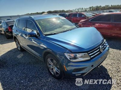 Czwarte zdjęcie samochodu z boku: 2020 VOLKSWAGEN TIGUAN SE VIN:3VV3B7AX0LM035023 - miniatura