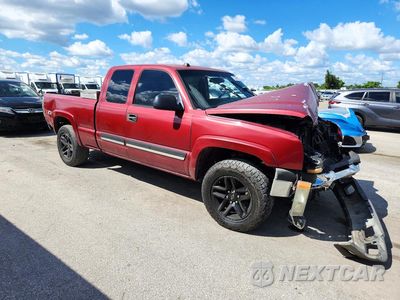 Czwarte zdjęcie samochodu z boku: 2005 CHEVROLET SILVERADO K1500 VIN:2GCEK19B151338710 - miniatura