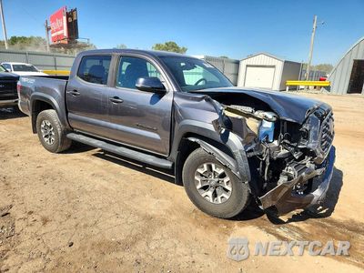 Czwarte zdjęcie samochodu z boku: 2020 TOYOTA TACOMA TRD OFF-ROAD VIN:5TFCZ5AN3LX216415 - miniatura