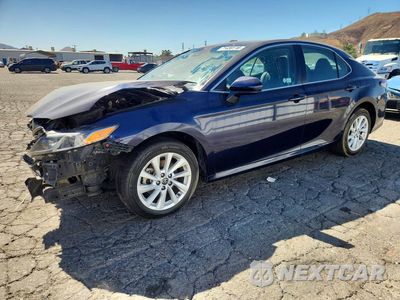 2022 TOYOTA CAMRY LE 4T1C11AKXNU663622 - główne zdjęcie licytacji z USA - miniatura
